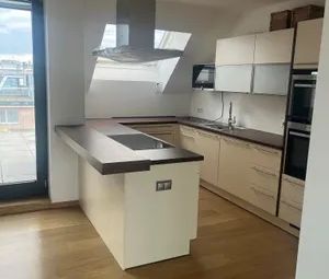 Neuwertige DG-Wohnung 99m², 3 Zimmer, Terrasse, Garage, 1100 Wien, Top Ausstattung! - Photo 2