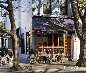 Charming Freestanding Home with Courtyard in the Heart of Woollahra - Photo 2