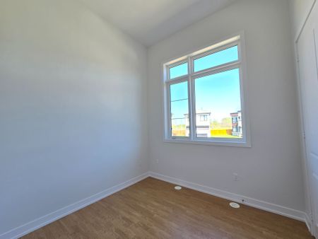 For Lease - 39 Golden Fern (COACH HOUSE) Street, Markham, Ontario - Photo 3