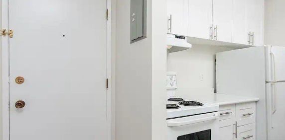 Parkview Estates Apartments — Studio - Photo 2