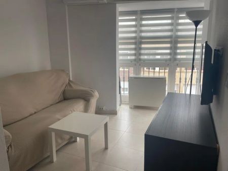 Alquiler de piso en Casco Antiguo - Photo 3