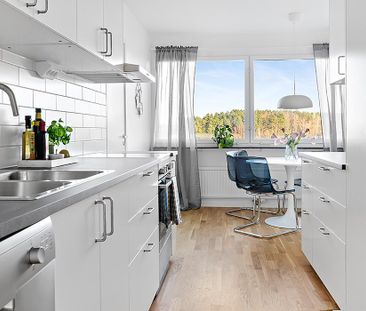 Bergengatan 10, Husby - Foto 1