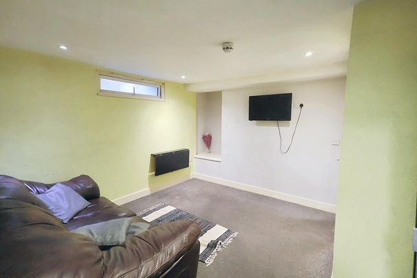 7 bedroom house share to rent - Photo 1