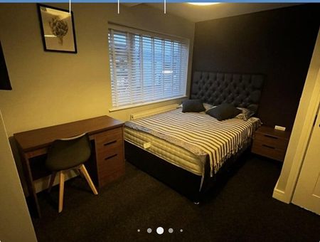 5 bedroom house of multiple occupation to rent - Photo 4