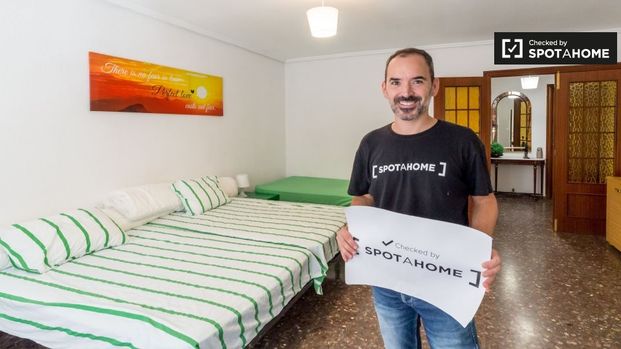 valencia, Valencian Community 46010 - Photo 1