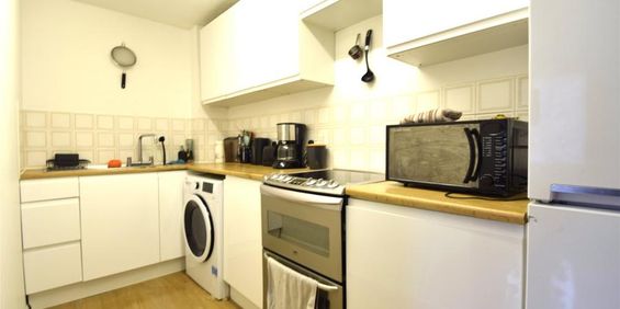 Pendall Close, Barnet, Hertfordshire, EN4 - Photo 3