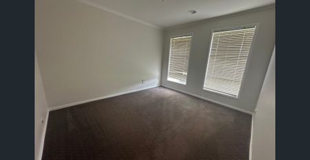 Prime Position in Vibrant Community Hub - Photo 4