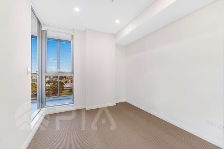 Nearly New Modern Spacious Apartments Available - Photo 4