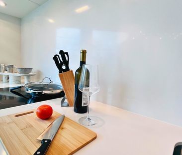 UNIQUE 2-BEDROOM DUPLEX APARTMENT WITH PRIVATE OUTDOOR SPACE - Photo 5