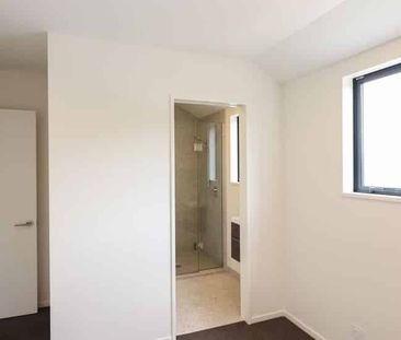 Architectural Style with Urban Convenience - Photo 5