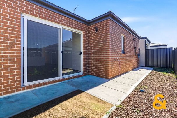 Modern & Comfortable Living in Mickleham - Photo 1