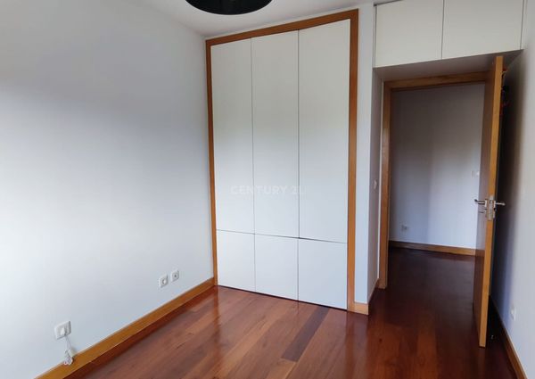 Apartamento T3 - Porto - Junto ao Colégio do Rosário