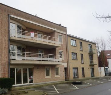 Appartement rustig gelegen in het centrum van Paal - Photo 2