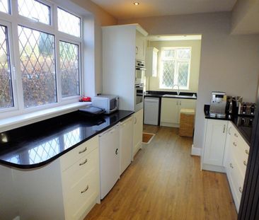 5 bedroom House To Let - Photo 6