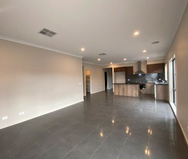 19 Devereux Way, Charlemont - Photo 2