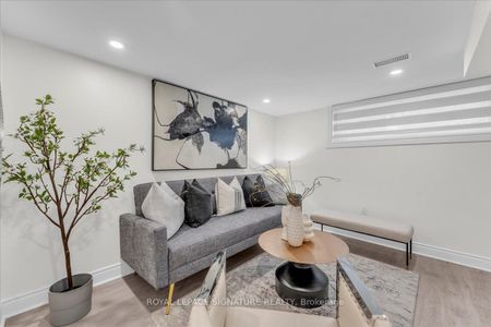 For Lease - 49 Ivordale Crescent Unit# Main, Toronto, Ontario - Photo 4