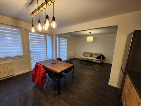 Location Appartement 3 pièces 70m² - Photo 2