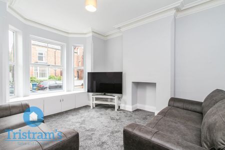 4 bed Town House for Rent - Photo 2