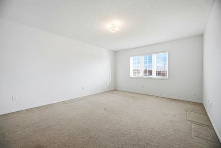 For Lease - 162 Gentile Circle, Vaughan, Ontario - Photo 5