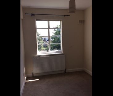 2 Bed Flat, Upper Richmond Road West, SW14 - Photo 4