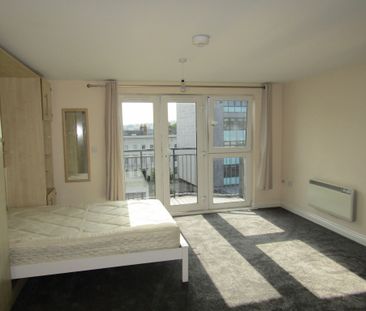 1 bed Studio Apartment - To Let - Photo 3