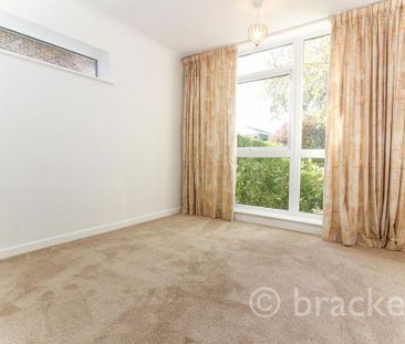 4 bedroom detached house to rent - Photo 3