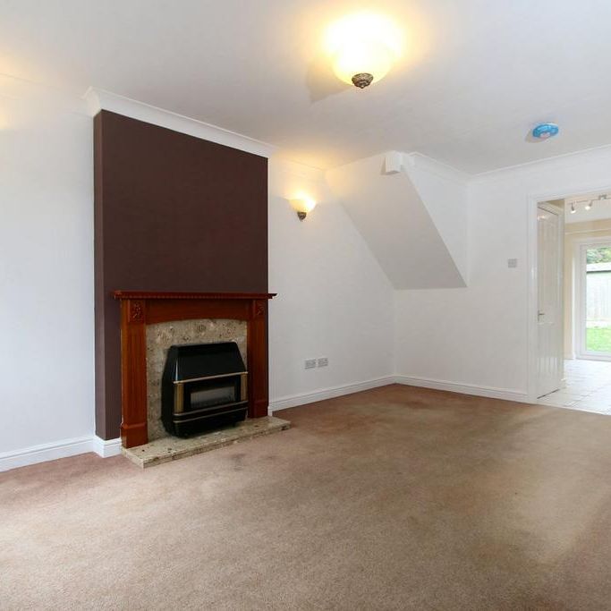 2 bedroom end of terrace house to rent - Photo 1