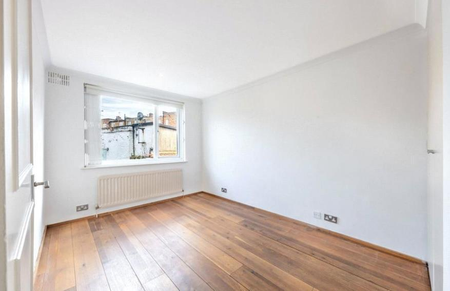 3 bedroom mews to rent - Photo 2