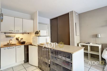 Location Appartement 1 pièce 23m² GRASSE 06130 - Photo 3