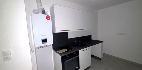 APPARTEMENT T2 A LOUER - DARDILLY - 40.38 m2 - 895 € charges comprises par mois - Photo 2