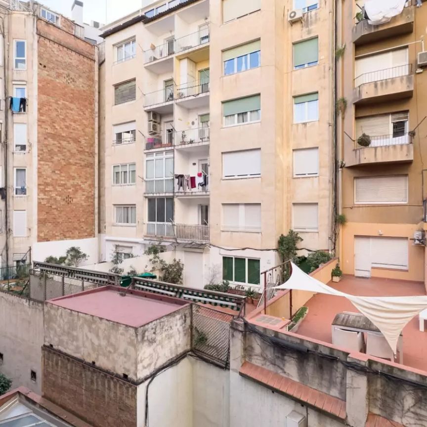 Rooms for rent in 4-bedroom apartment in Sant Gervasi - Galvany - Photo 1