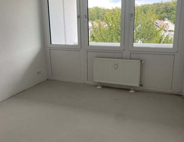 Großzügige 3-Zimmer-Wohnung mit Loggia // 2.OG Wohnung 4 - Foto 1