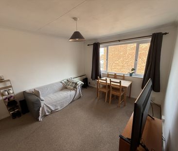 1 bed Apartment - To Let - Photo 5