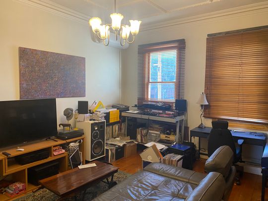 West Melbourne - Photo 1