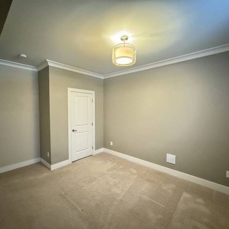 White Rock Pier South Surrey 1 Bedroom 1 Bathroom Basement (Surrey) - Photo 1