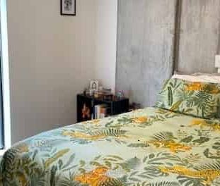 Central Wellington one-bedroom apartment - Photo 2