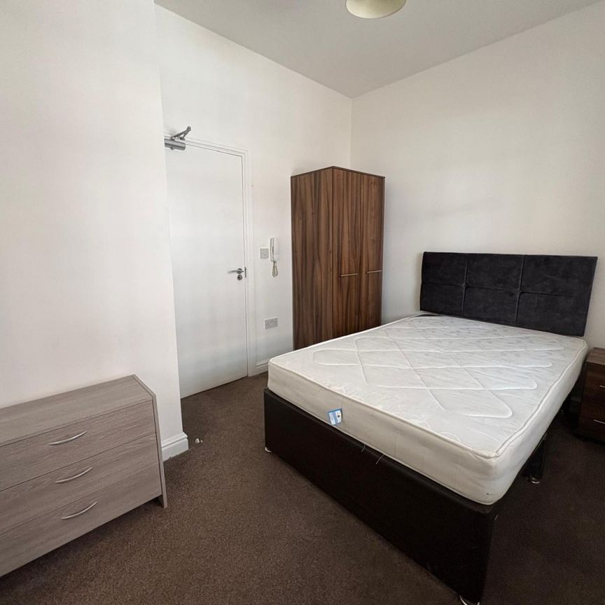 Room 104, Harts House, , UK - Photo 1