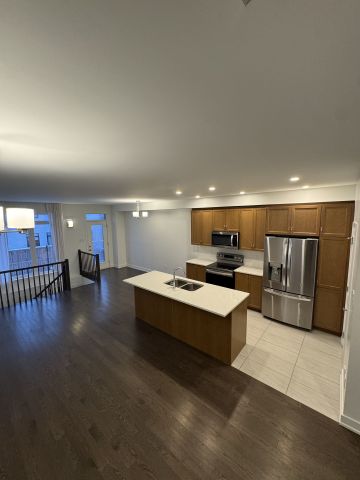 For Lease - 914 Alvarez Lane, Leitrim, Ontario - Photo 5