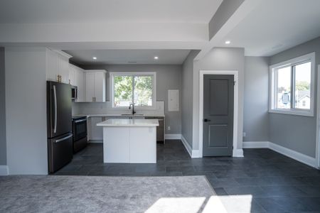 For Lease - 309 Nelson Street, Brantford, Ontario - Photo 2