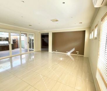 Spacious 4-Bedroom Family Home with Study in Prime Caroline Springs Location - Photo 1