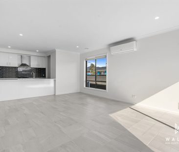 Modern Living Home! - Photo 3