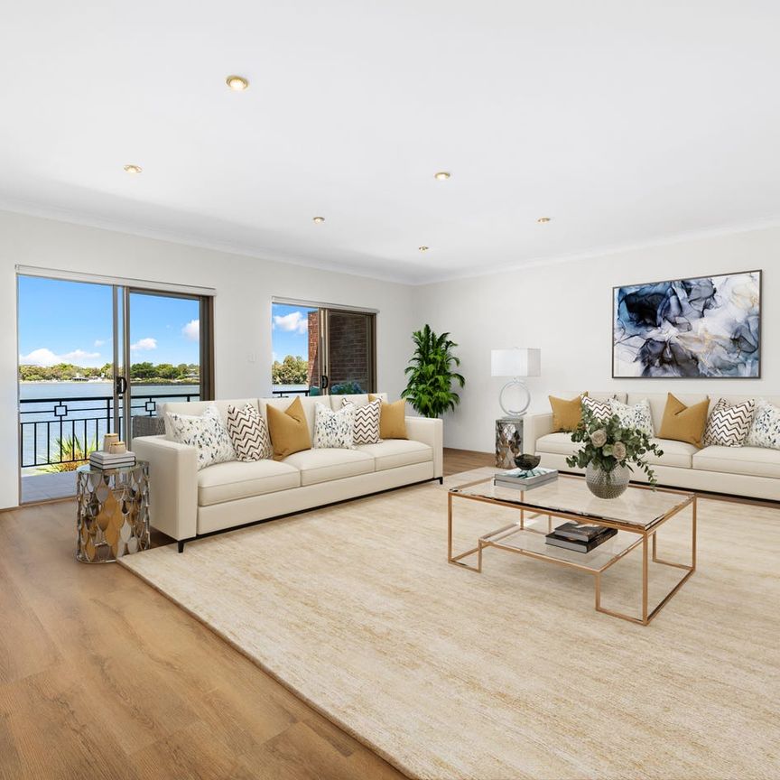 Renovated 3 Bedroom Apartment In PRIME Location! - Photo 1