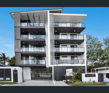 Beautifully Crafted Apartment in the Heart of Underwood - Photo 4