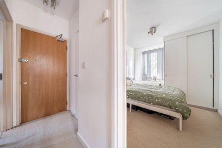 Sidcup Road, London, SE9 - Photo 4