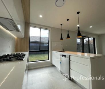 “Great Family Home” - Photo 6