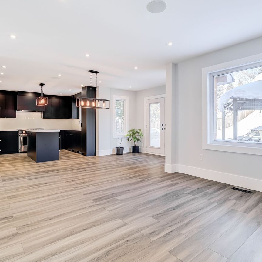 For Lease - 4212 Credit Pointe Drive, Mississauga, Ontario - Photo 1