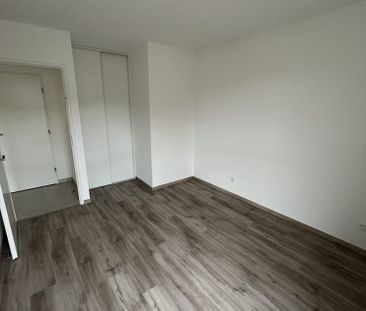 Location Appartement 3 pièces 60m² LA VERPILLIERE 38290 - Photo 3