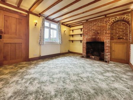 3 bedroom end of terrace house to rent - Photo 2