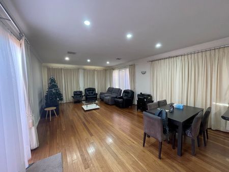 5-bedroom shared house / townhouse, Jellicoe Street - Photo 4