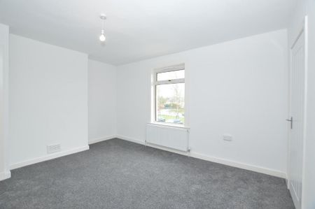 2 bedroom semi-detached house to rent - Photo 4